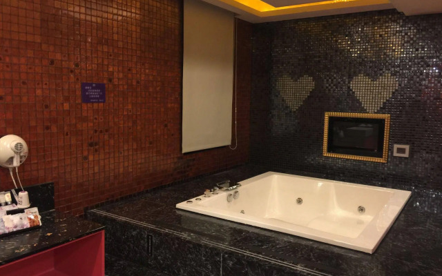 Discovery Motel - Yanping