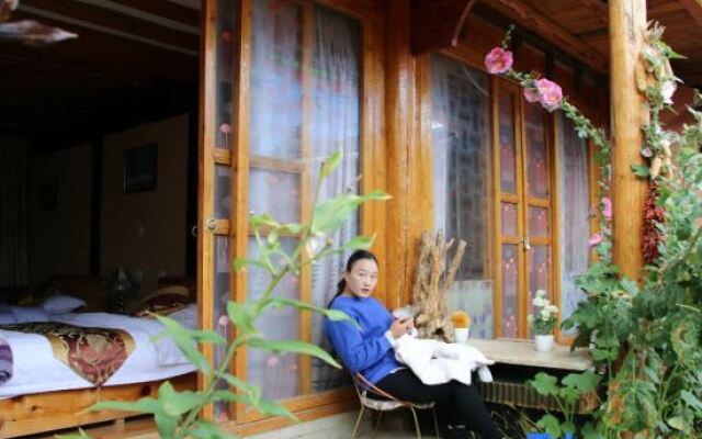 Shangri-La Wangshan Xiaoyuan Inn (Dukezong Ancient City Shop)