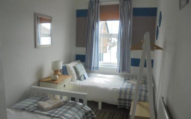 11B Beachside