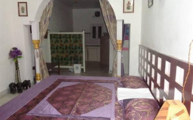 Sri Radha Krishna Kunj