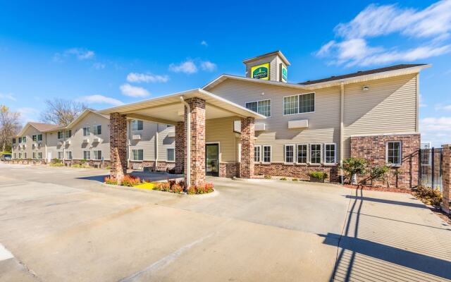 Wamego Inn and Suites