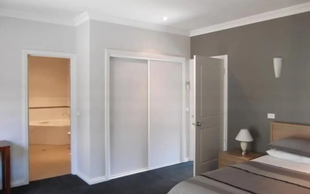 Swan Lake Guest House