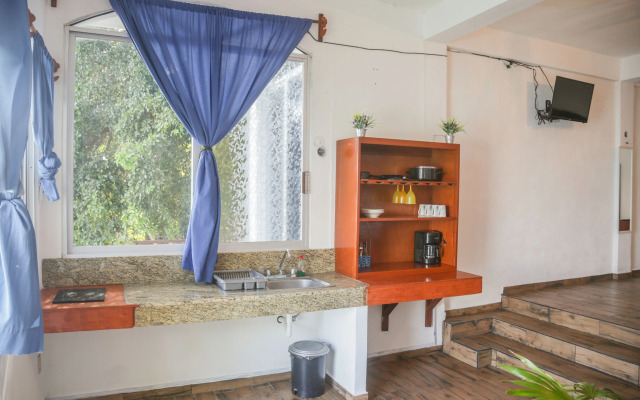 Seven Blue House Village & Lodge