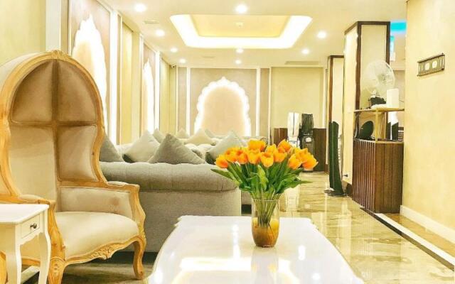 Golden Tree Hotel & Apartment