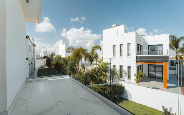 Seaside Luxury Villa