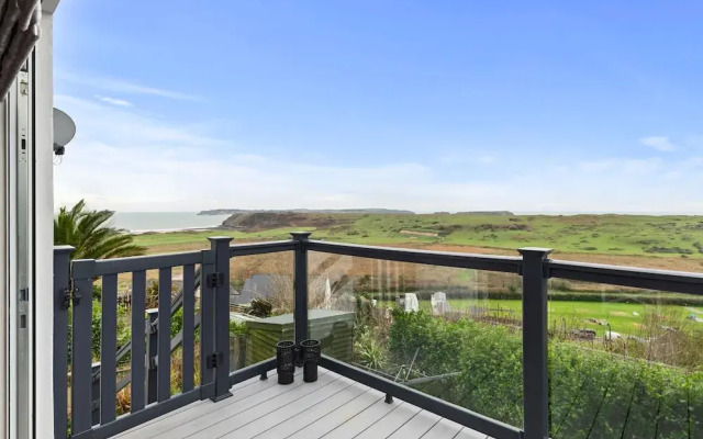 Blue Horizon - Spectacular Coastal Views