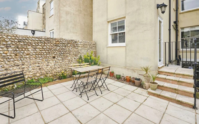 Host Stay Brunswick Place Flat
