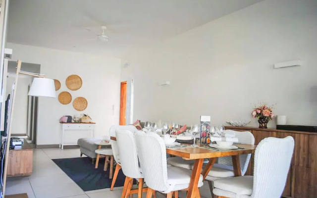 L'Escale Beachfront Luxury Suite By Dream Escapes