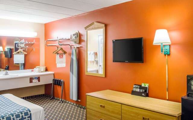 Econo Lodge Franklin