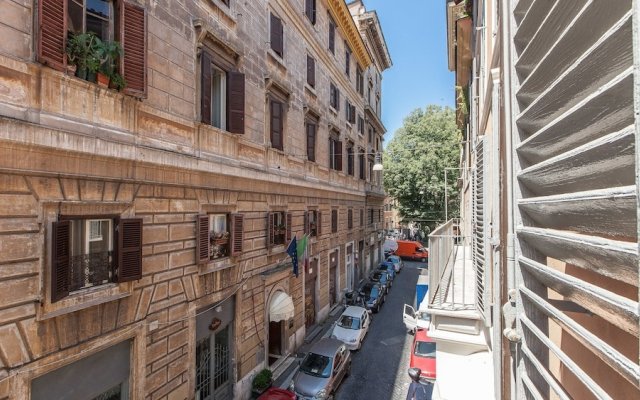 Rental in Rome Arenula Studio