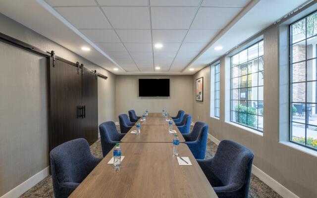 Staybridge Suites Phoenix - Glendale Sports Dist by IHG