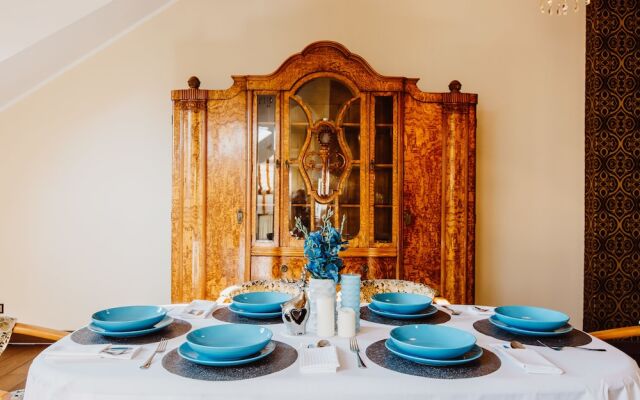 KrakowLiving - Zamkowa Apartment