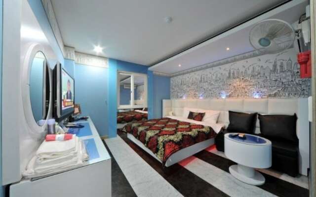 Cheongbaek Motel