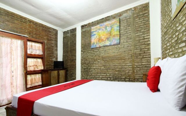 RedDoorz near Rumah Sakit Wirosaban