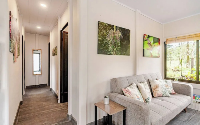 Pura Vidaville - Hiker's Hideaway