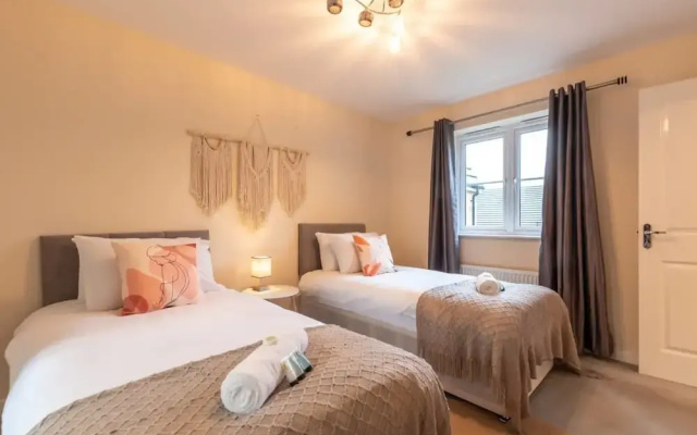 Host Stay Moresby Way
