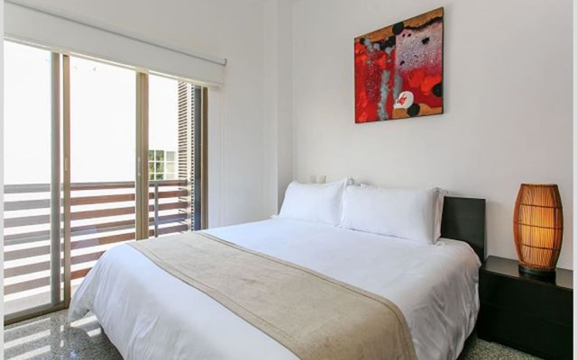 Infinito 21 PH & Jacuzzi by Tripintravel