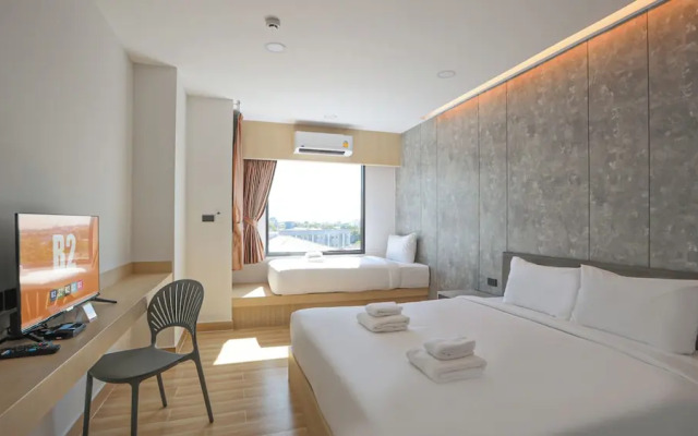 B2 Bang Saen Premier Hotel