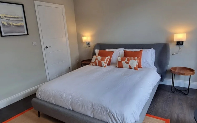 The Ivy Apartments