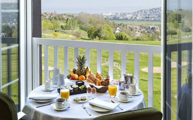 Hôtel Barrière L'Hôtel du Golf Deauville