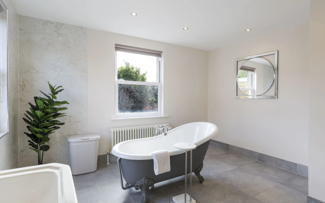 Your Apartment Clifton House