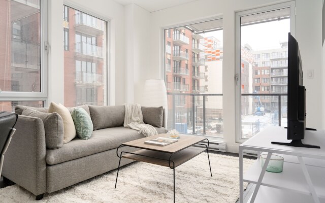 Beautiful Griffintown Suites by Sonder