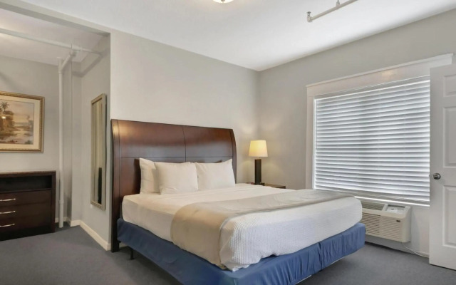 Crystal Bay Hotel