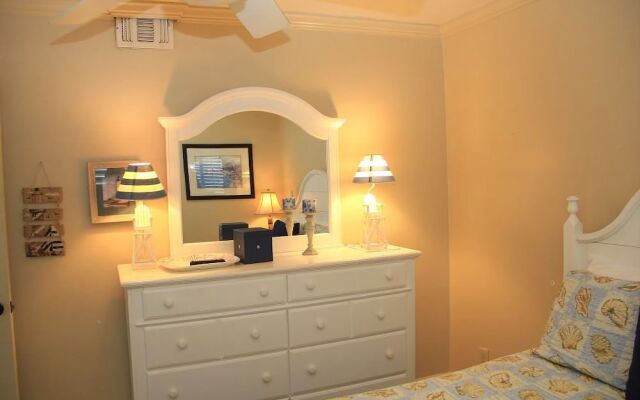 Whaler 4D by RedAwning