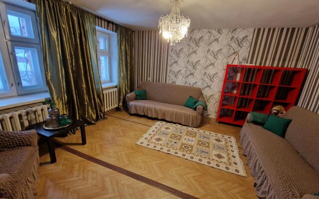 Апартаменты на улице Шустова 7