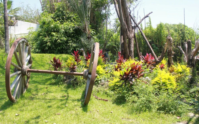 Hotel Teques Inn