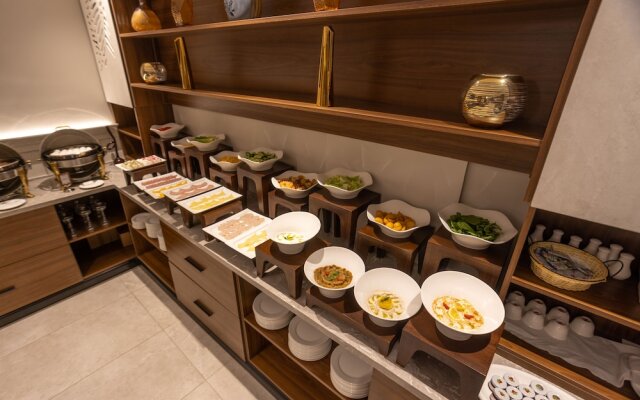 Skyline Hotel & suites