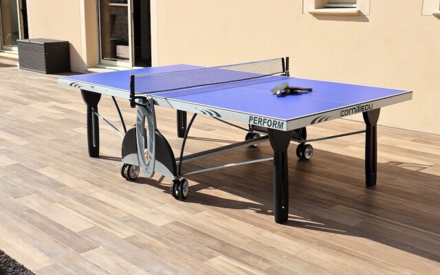 Maison avec piscine intérieure