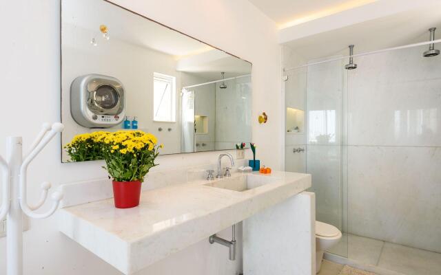 Apartamento Moderno com Vista Mar | V 90/102
