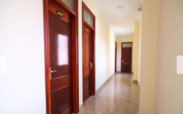 1001 Nights Hotel 27 Huong Tram