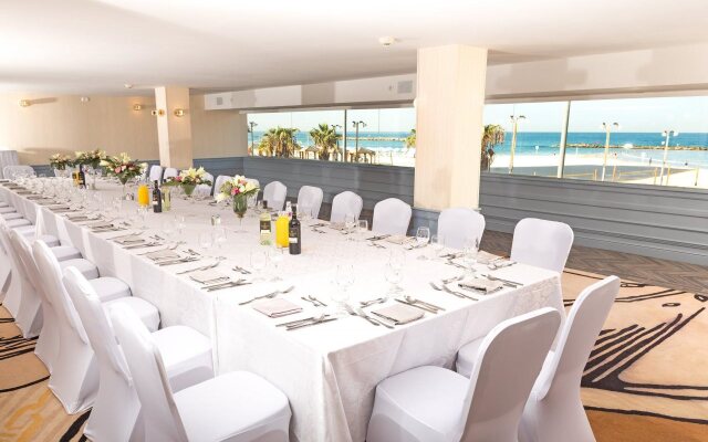 Crowne Plaza Tel Aviv Beach by IHG