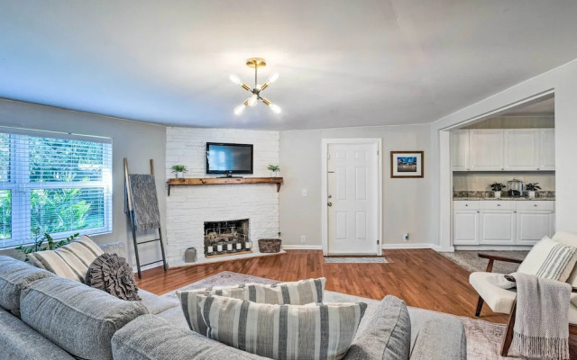 Bright Boynton Beach Getaway w/ Patio!