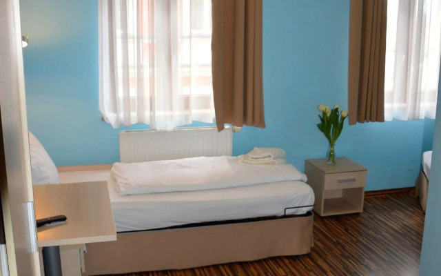 Akira Bed & Breakfast