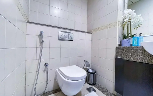 Unparalleled Luxury Marina Walk