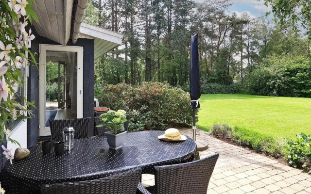 Three-Bedroom Holiday home in Millinge 1