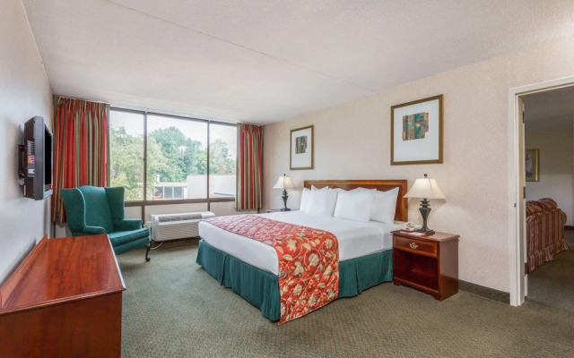 Ramada Triangle/Quantico