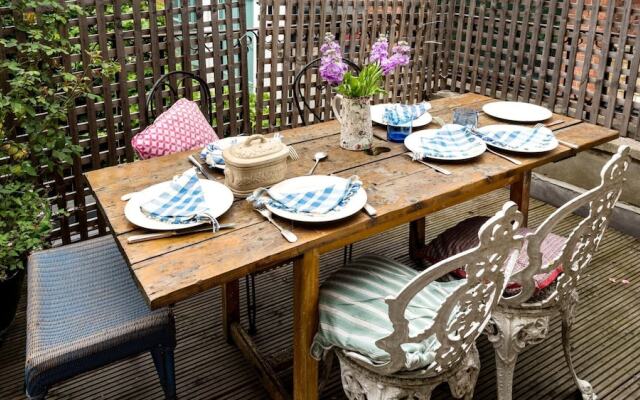 Bright Parsons Green Maisonette