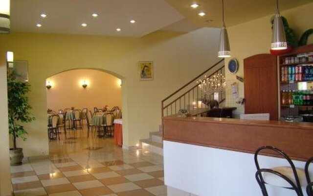 Hostel Junior 2