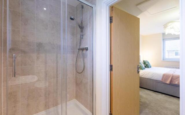 Waterside Lodge by PAY AS U STAY