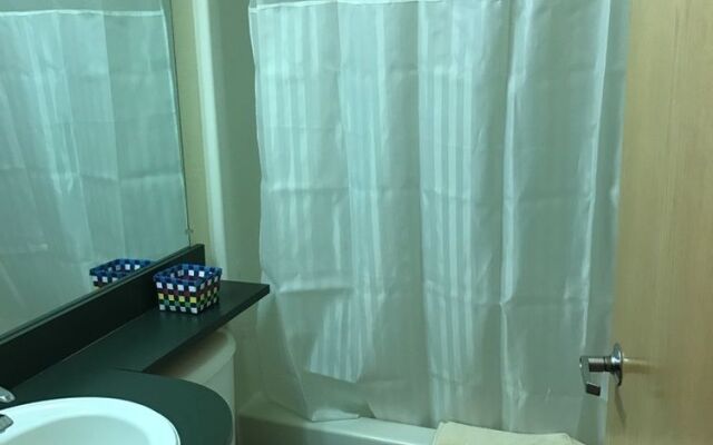 Rodeway Inn & Suites