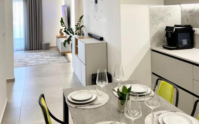 White House Kokas Luxury Apartments