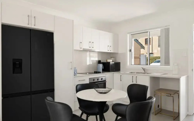 Beachside 2-bed Home in Brighton-le-sand