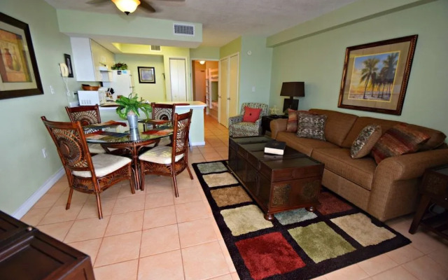 Seacrest 702 by RedAwning