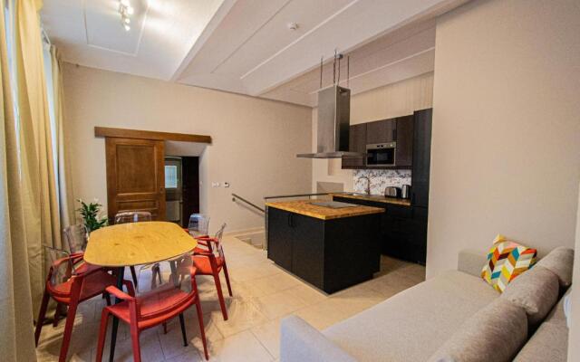 Modern and Spacious Apartments in City Center