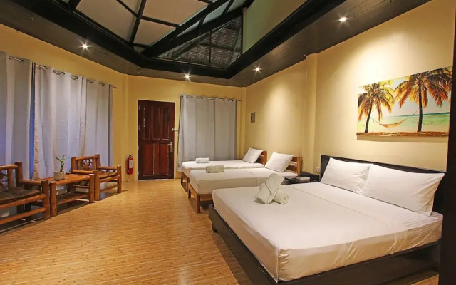 Jonas & Twins Resort