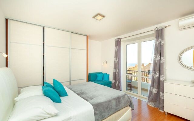 Hedera Estate, Hedera A18